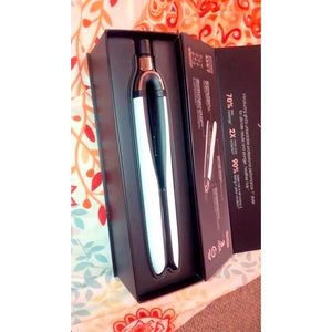 COPY - Ghd platinum+ flat iron